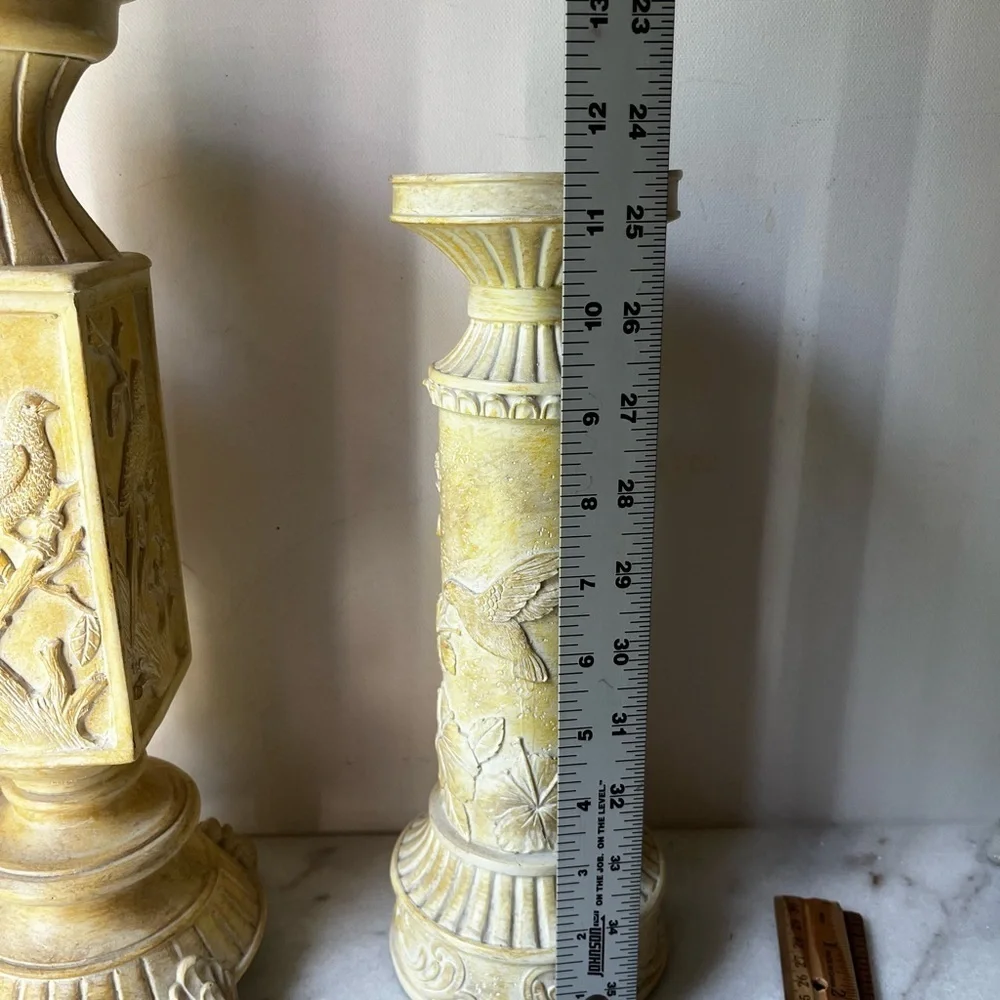 Elegant Decorative Set of 2 candle holders with birds